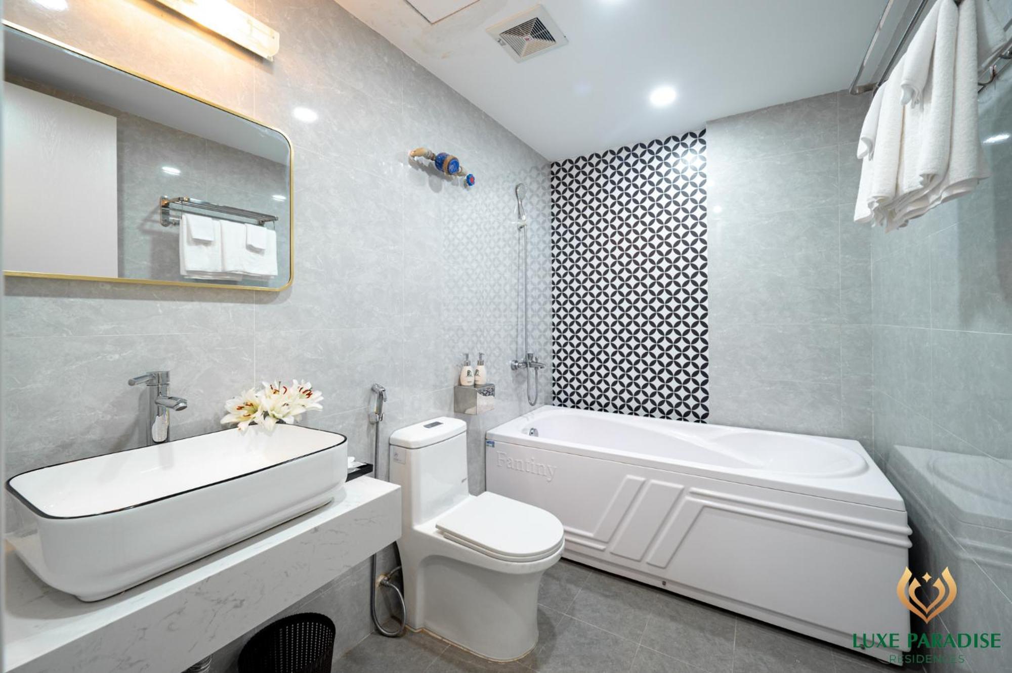 Luxe Paradise Residence 76 To Ngoc Van Hanoi Kültér fotó